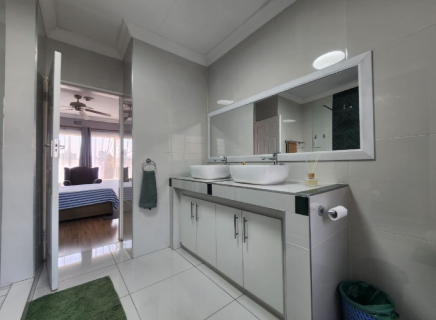 3 Bedroom Property for Sale in Brackenhurst Gauteng