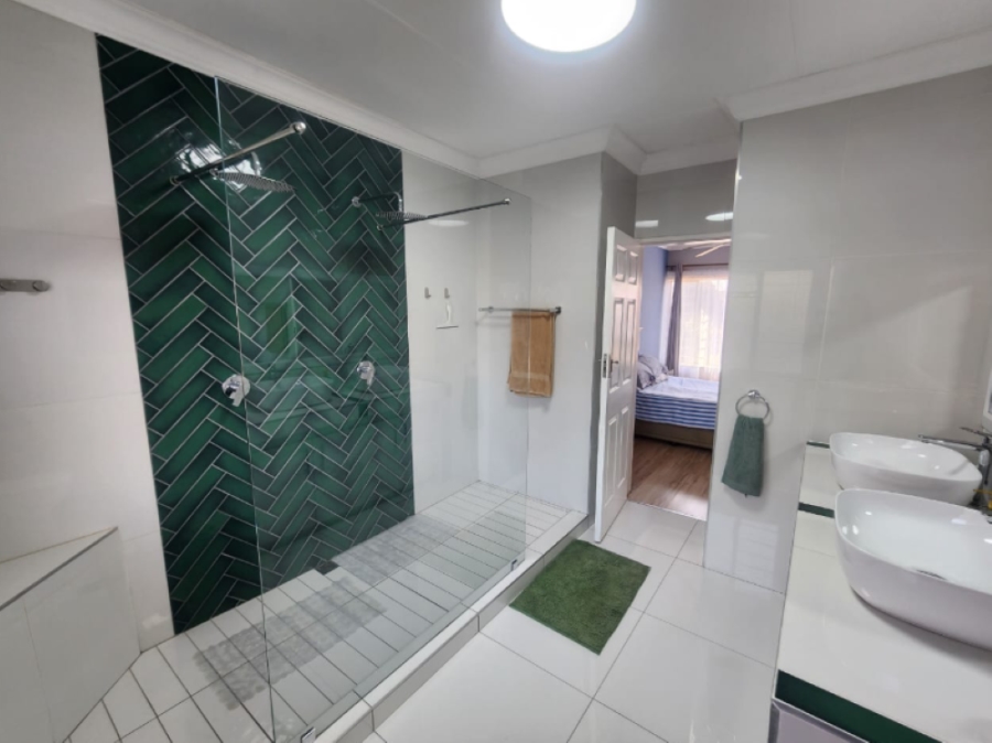 3 Bedroom Property for Sale in Brackenhurst Gauteng