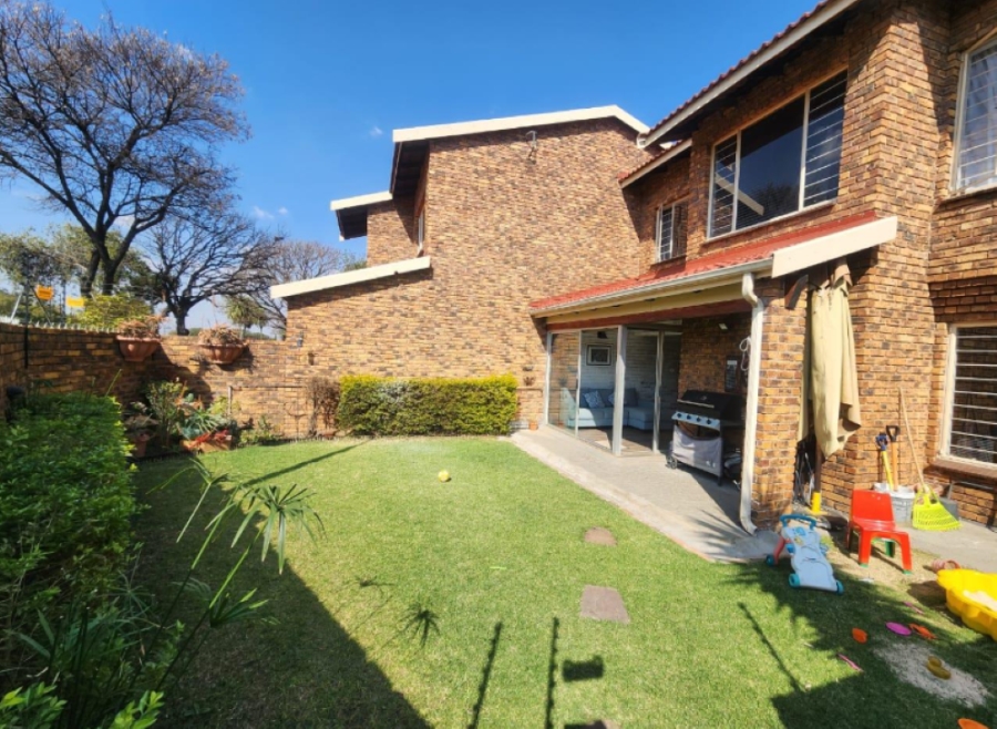 3 Bedroom Property for Sale in Brackenhurst Gauteng