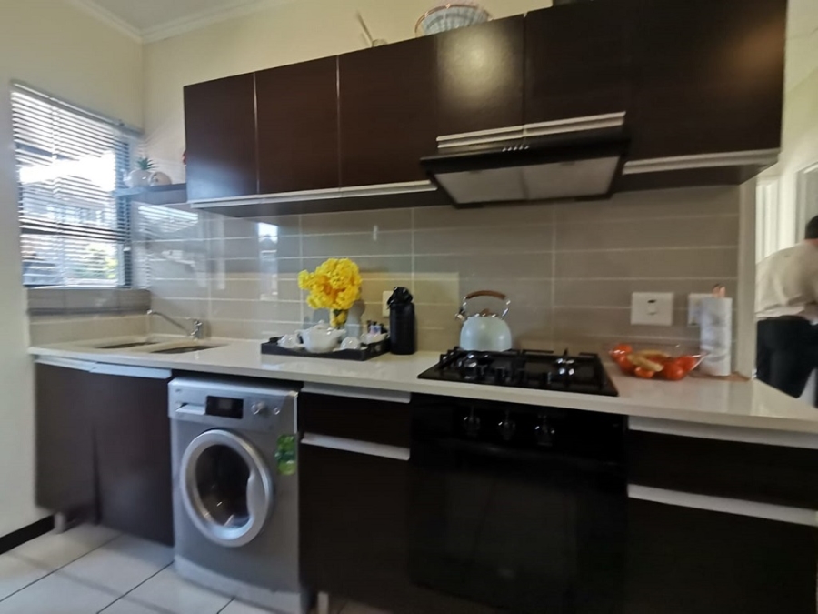 2 Bedroom Property for Sale in Oakdene Gauteng
