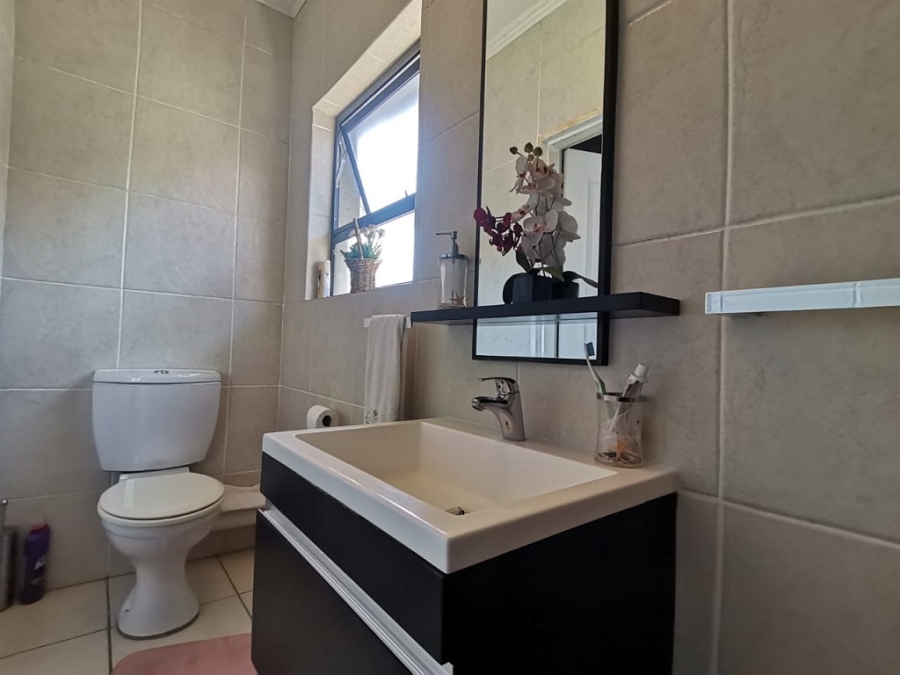 2 Bedroom Property for Sale in Oakdene Gauteng