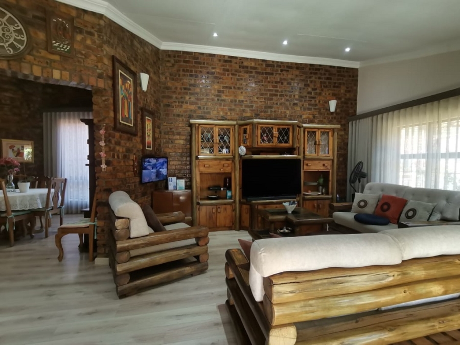 3 Bedroom Property for Sale in Bassonia Gauteng