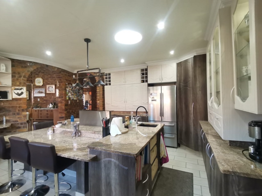 3 Bedroom Property for Sale in Bassonia Gauteng