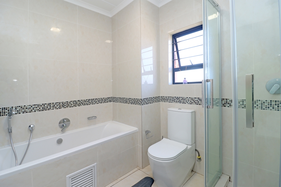 3 Bedroom Property for Sale in North Riding Gauteng