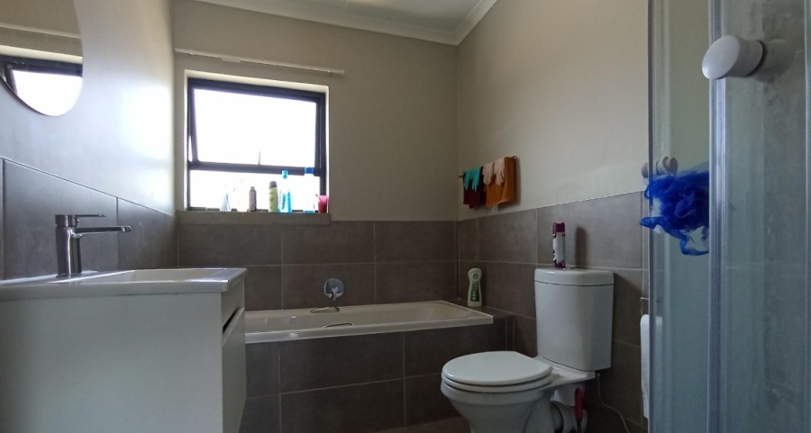 2 Bedroom Property for Sale in Sinoville Gauteng