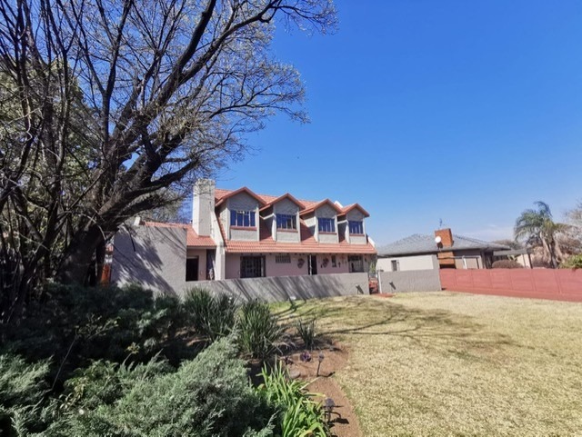 4 Bedroom Property for Sale in Brackendowns Gauteng