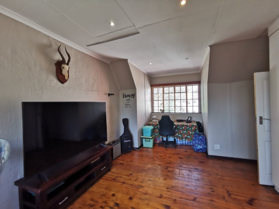 4 Bedroom Property for Sale in Brackendowns Gauteng