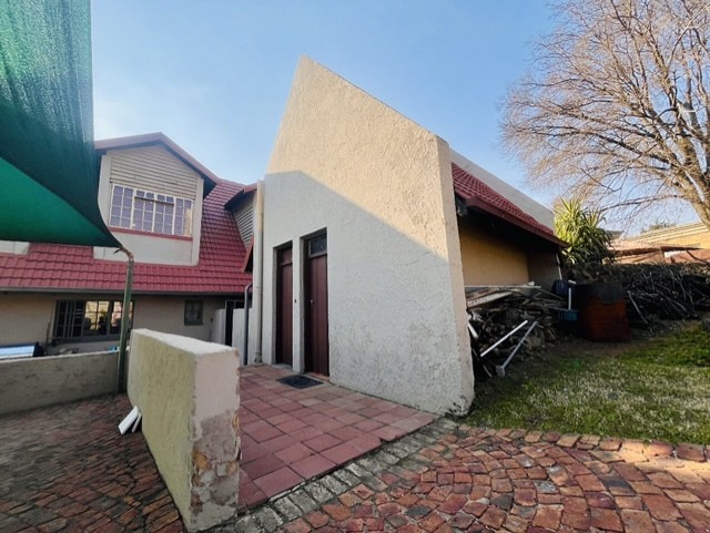 4 Bedroom Property for Sale in Brackendowns Gauteng
