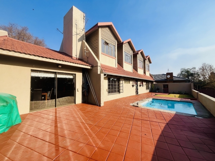 4 Bedroom Property for Sale in Brackendowns Gauteng