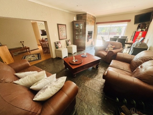 4 Bedroom Property for Sale in Brackendowns Gauteng