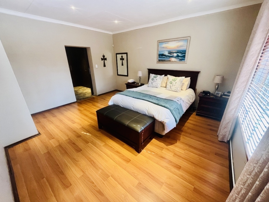 4 Bedroom Property for Sale in Brackendowns Gauteng