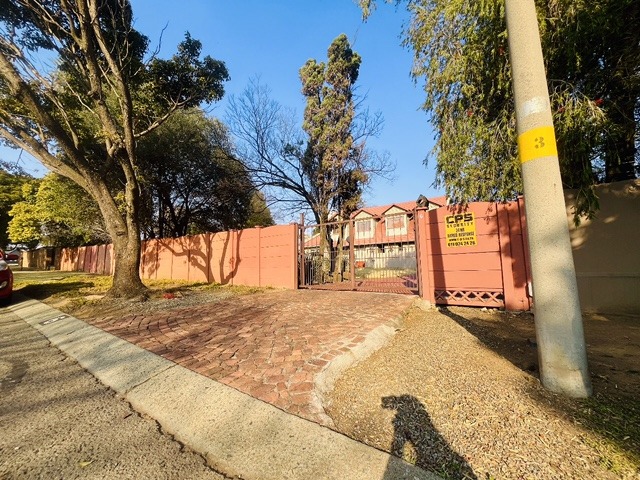 4 Bedroom Property for Sale in Brackendowns Gauteng