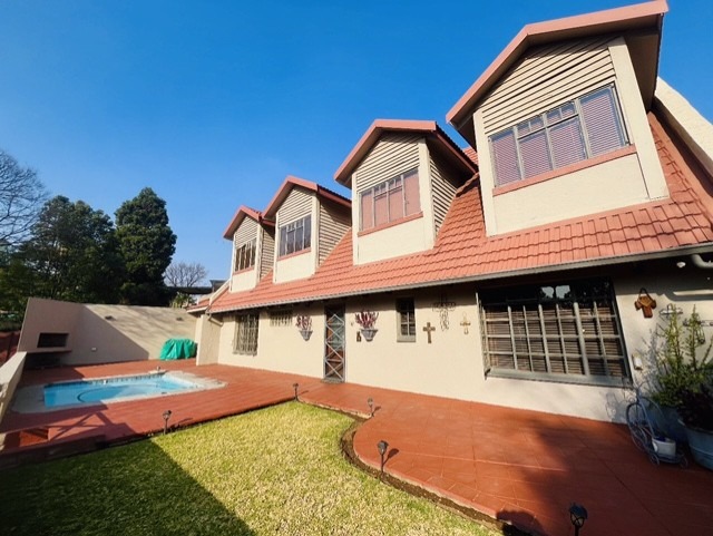 4 Bedroom Property for Sale in Brackendowns Gauteng