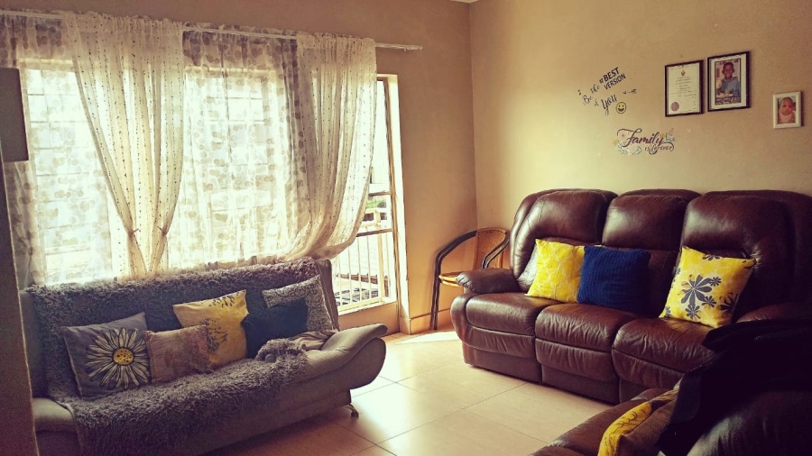 2 Bedroom Property for Sale in Moregloed Gauteng