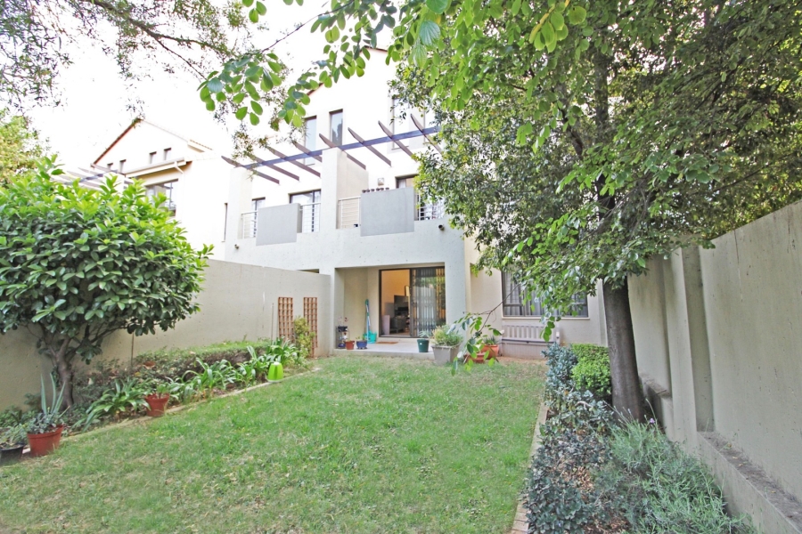 1 Bedroom Property for Sale in Bryanston Gauteng