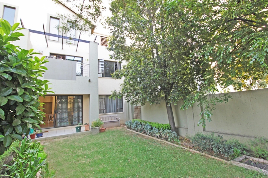 1 Bedroom Property for Sale in Bryanston Gauteng