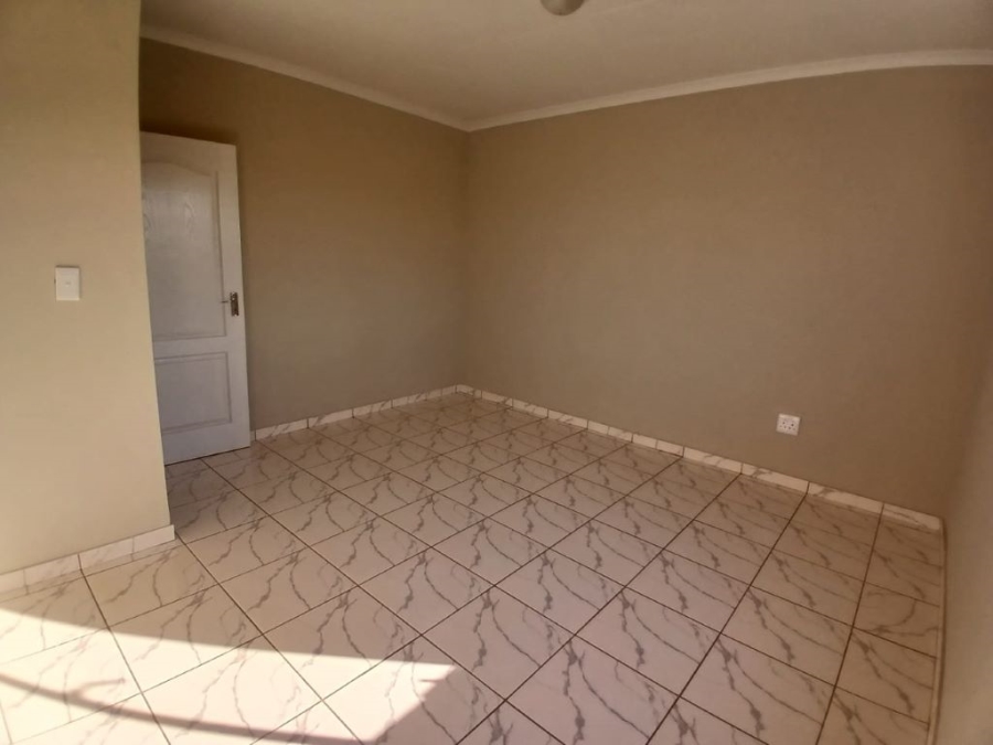 2 Bedroom Property for Sale in Buhle Park Gauteng