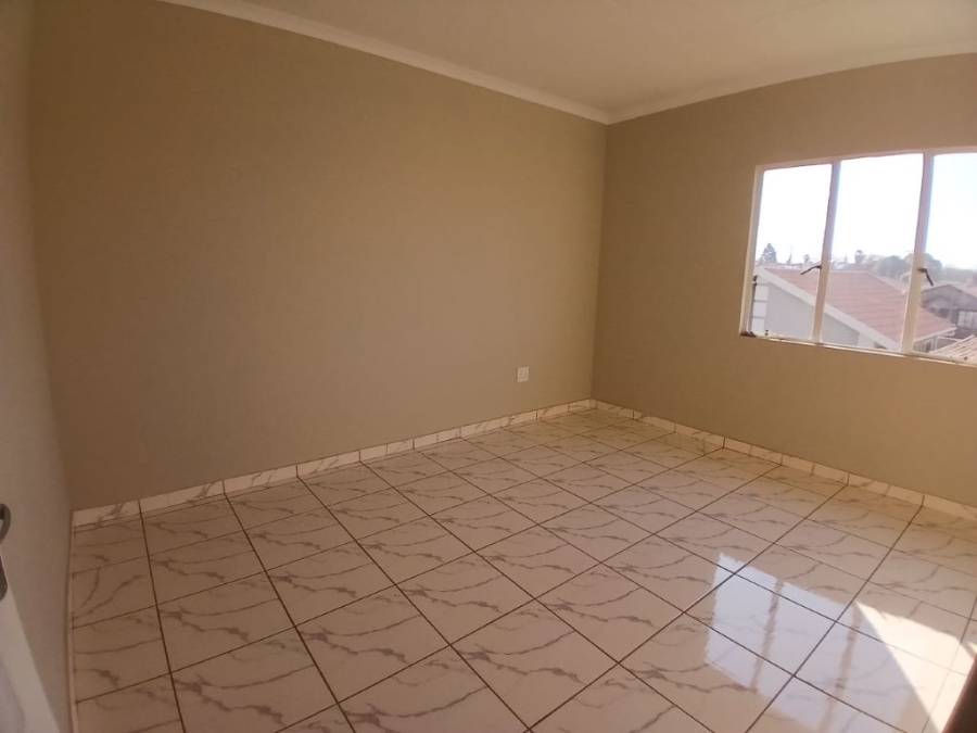 2 Bedroom Property for Sale in Buhle Park Gauteng