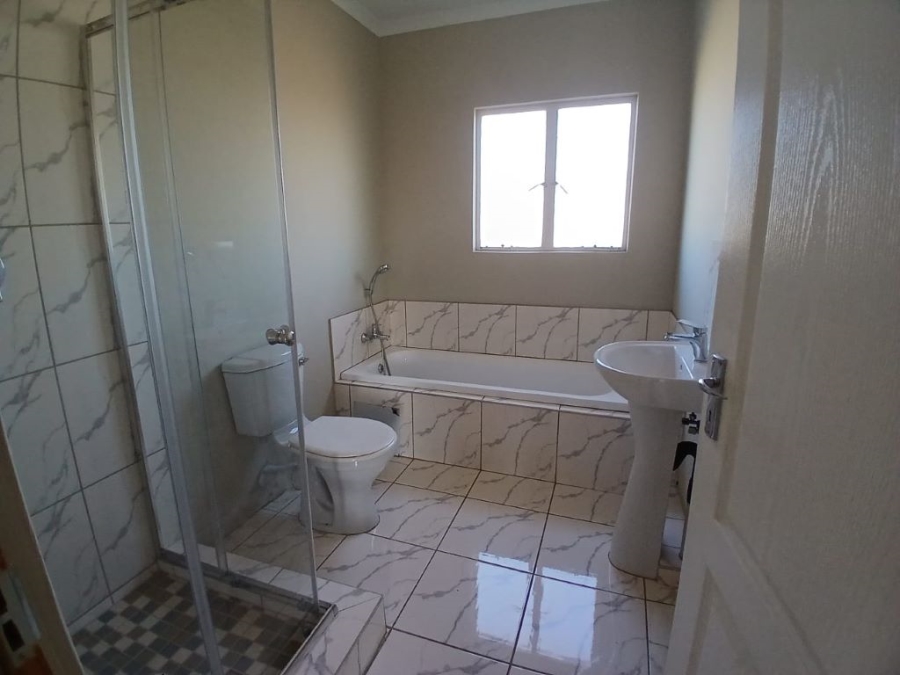 2 Bedroom Property for Sale in Buhle Park Gauteng