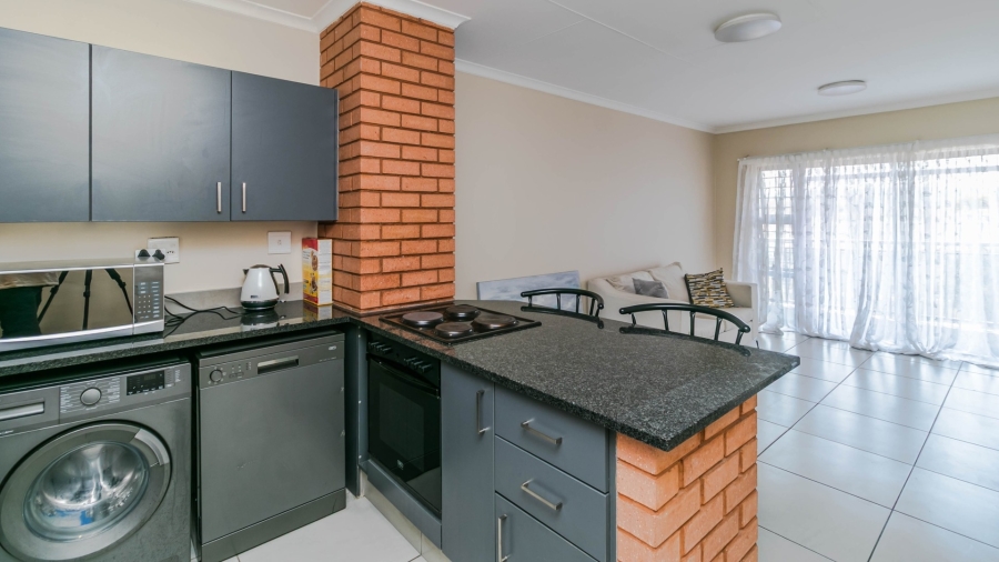 2 Bedroom Property for Sale in Vorna Valley Gauteng
