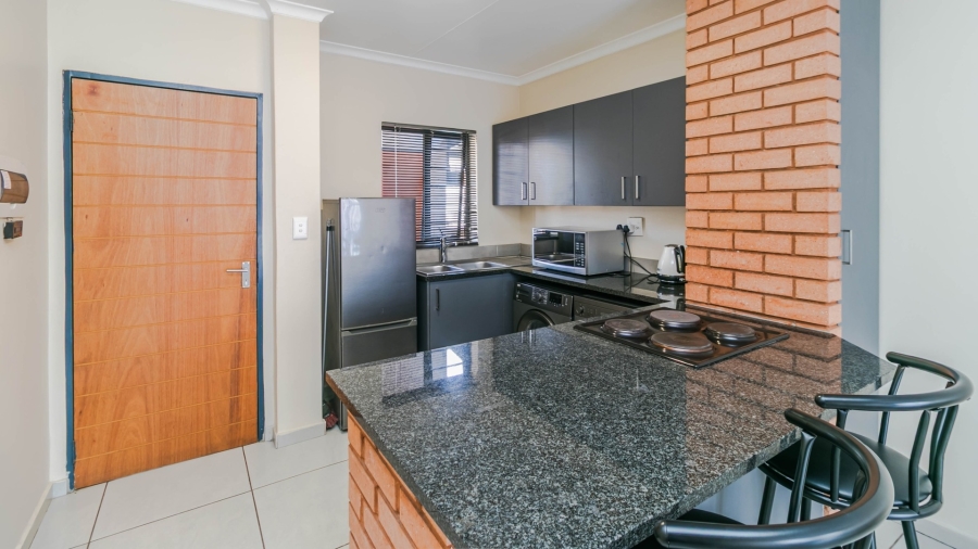 2 Bedroom Property for Sale in Vorna Valley Gauteng