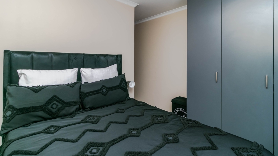 2 Bedroom Property for Sale in Vorna Valley Gauteng