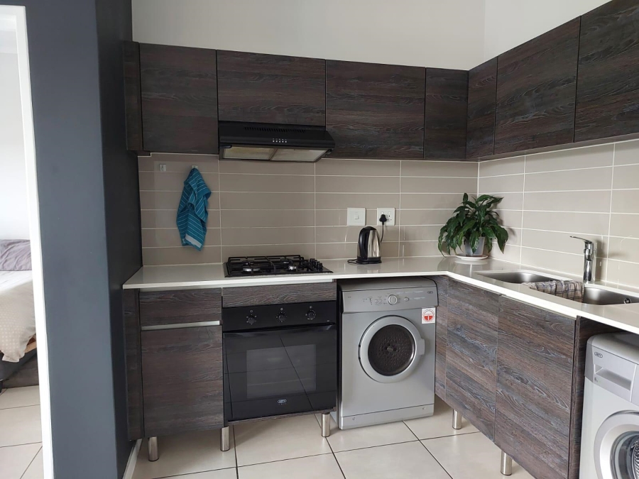 To Let 1 Bedroom Property for Rent in Modderfontein Gauteng