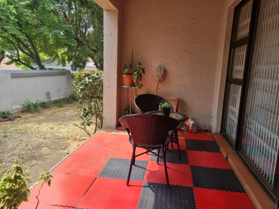 2 Bedroom Property for Sale in Buccleuch Gauteng