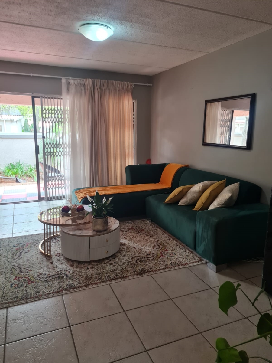2 Bedroom Property for Sale in Buccleuch Gauteng