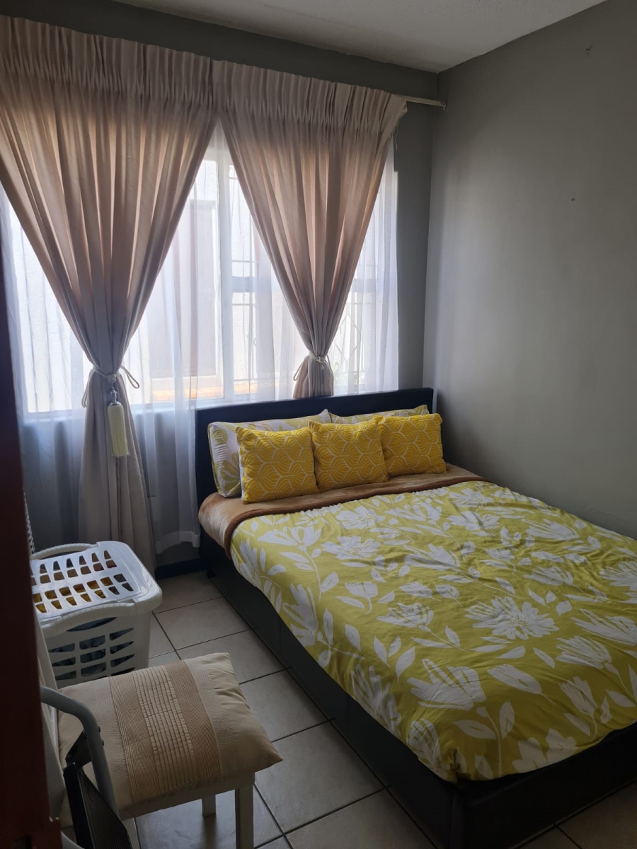 2 Bedroom Property for Sale in Buccleuch Gauteng