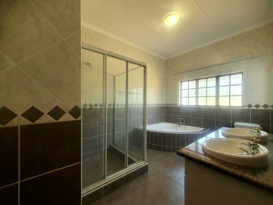 3 Bedroom Property for Sale in Raslouw A H Gauteng