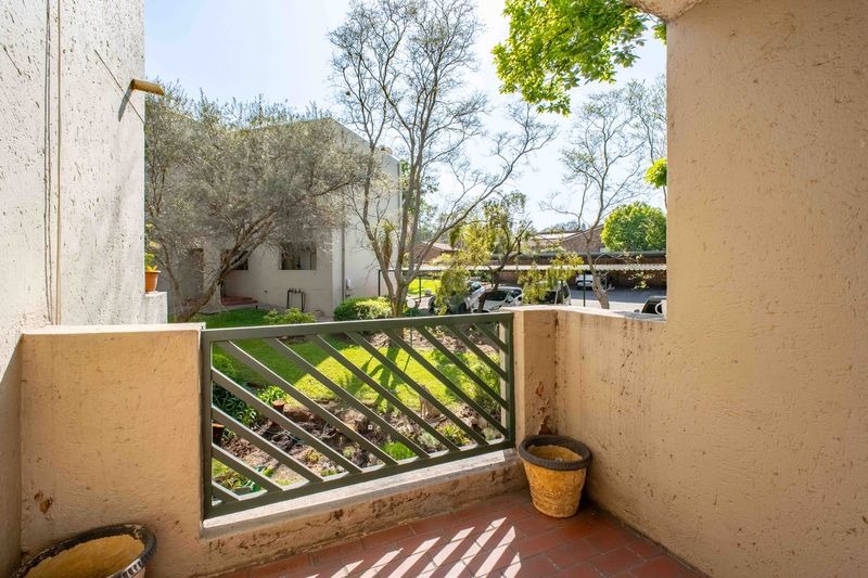 1 Bedroom Property for Sale in Bryanston Gauteng