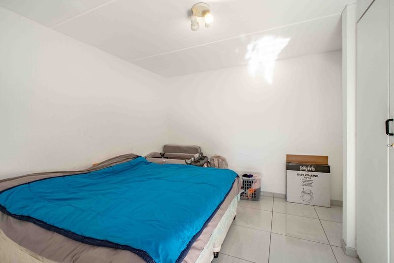 1 Bedroom Property for Sale in Bryanston Gauteng