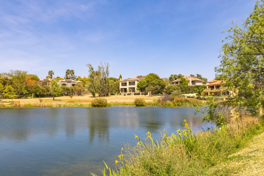 4 Bedroom Property for Sale in Cedar Lakes Gauteng