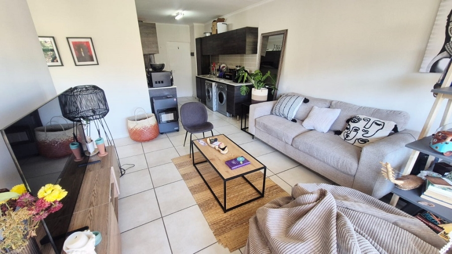 1 Bedroom Property for Sale in Oakdene Gauteng