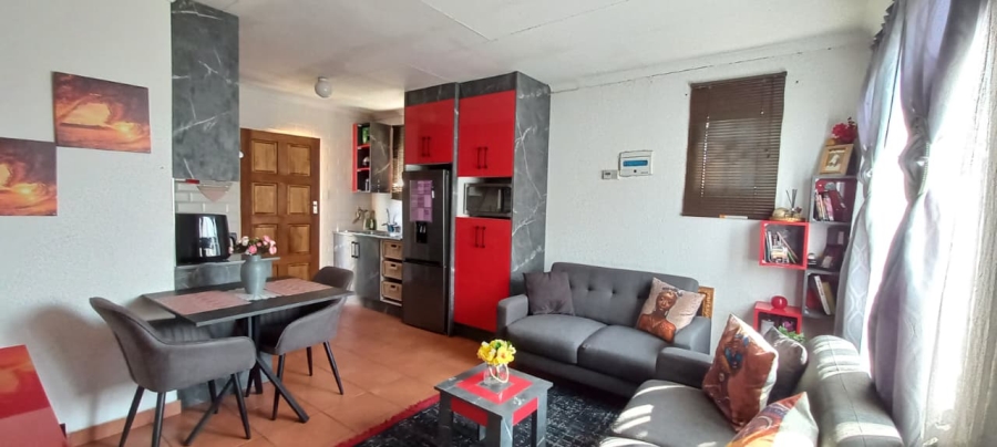 2 Bedroom Property for Sale in Windmill Park Gauteng