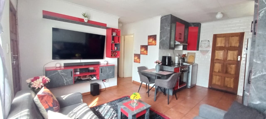 2 Bedroom Property for Sale in Windmill Park Gauteng