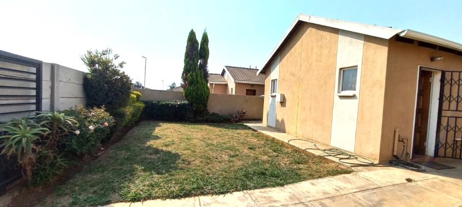 2 Bedroom Property for Sale in Windmill Park Gauteng