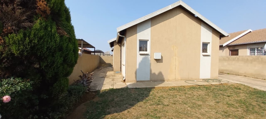 2 Bedroom Property for Sale in Windmill Park Gauteng