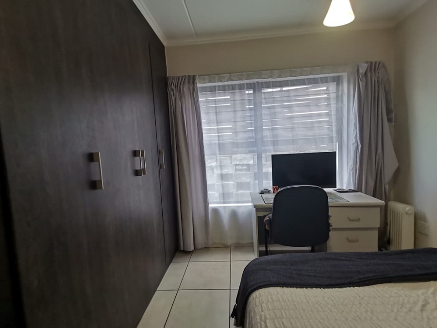 3 Bedroom Property for Sale in Oakdene Gauteng