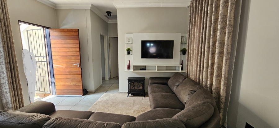 2 Bedroom Property for Sale in South Hills Gauteng