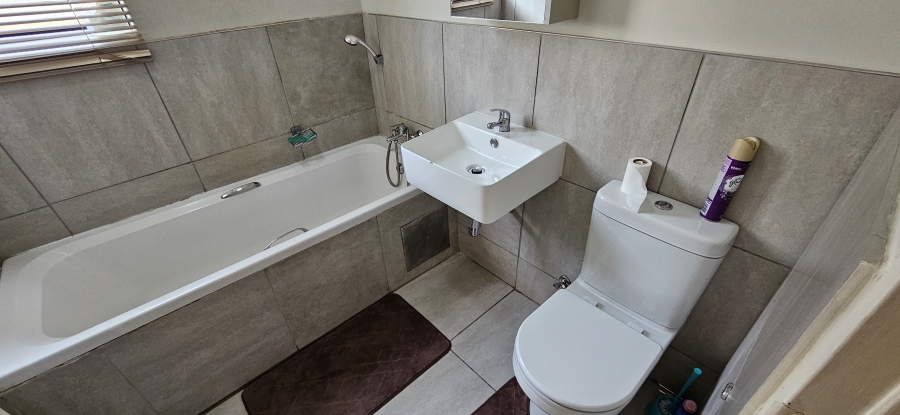 2 Bedroom Property for Sale in South Hills Gauteng