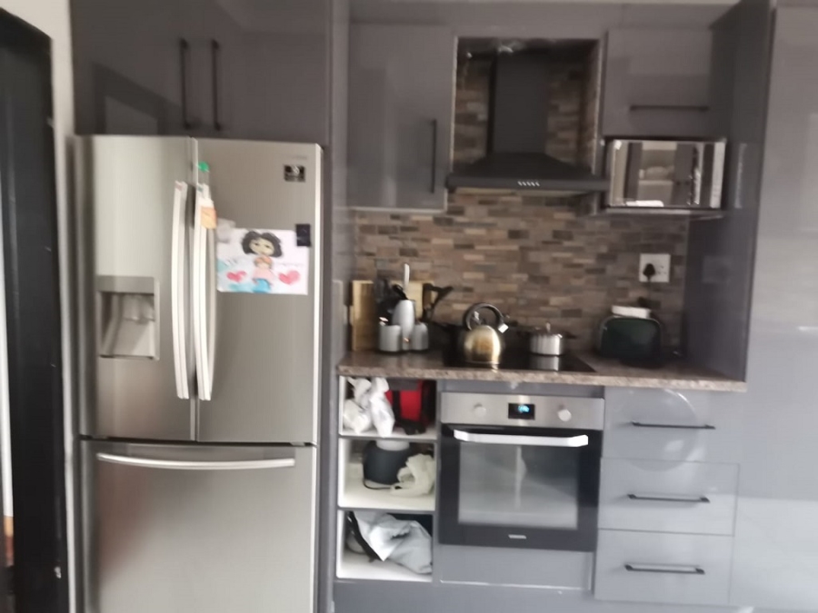 2 Bedroom Property for Sale in Roseacre Gauteng