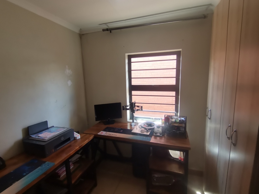 To Let 3 Bedroom Property for Rent in Leopard