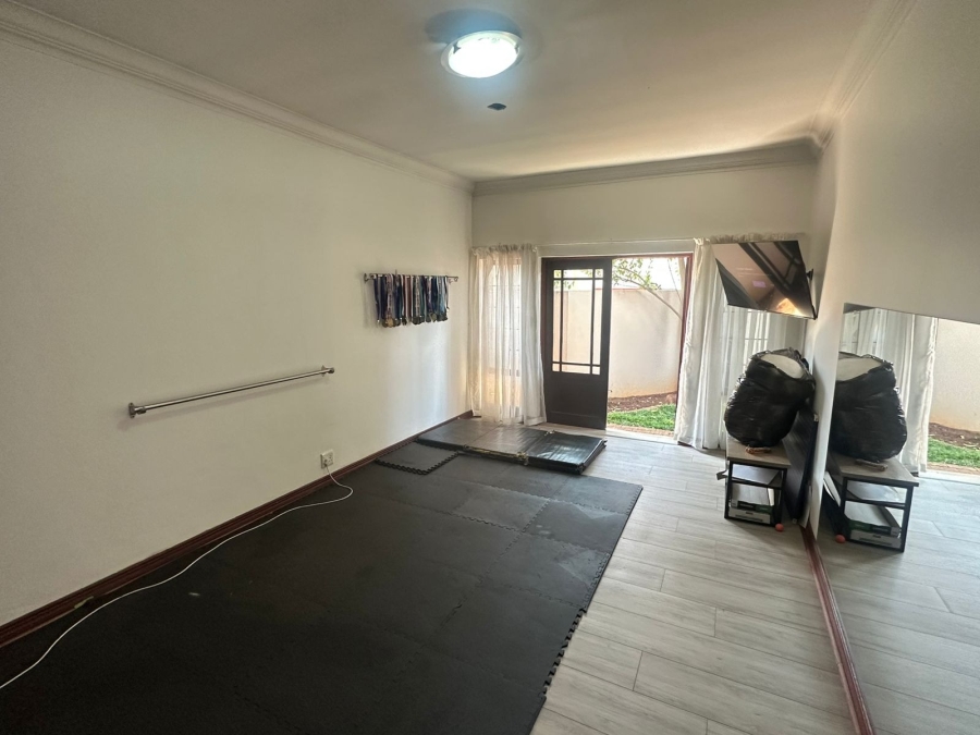 7 Bedroom Property for Sale in Midstream Estate Gauteng