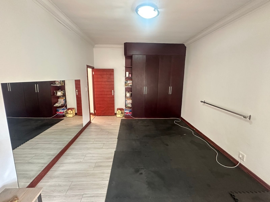 7 Bedroom Property for Sale in Midstream Estate Gauteng