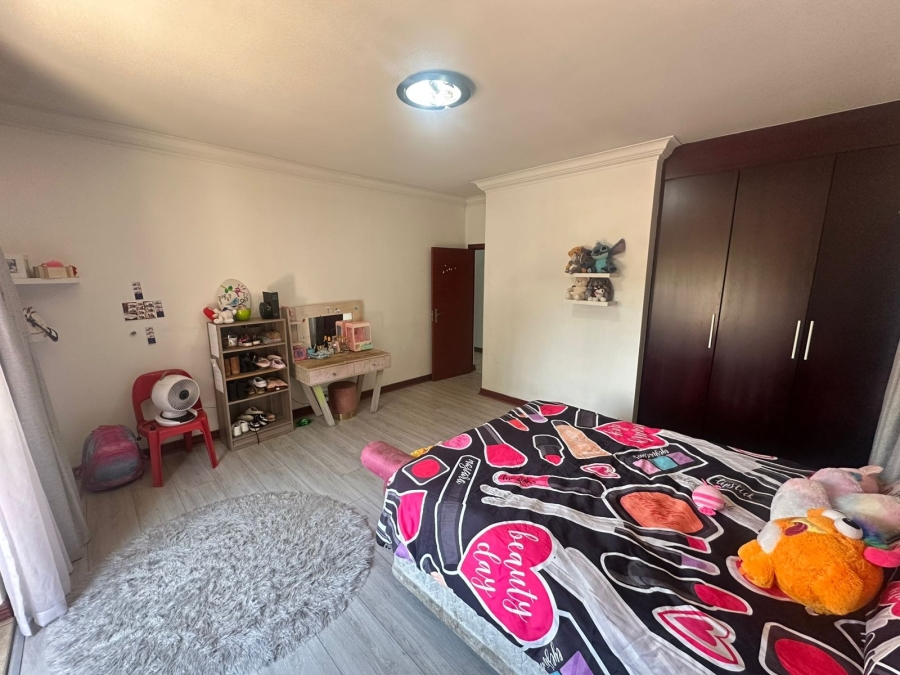 7 Bedroom Property for Sale in Midstream Estate Gauteng