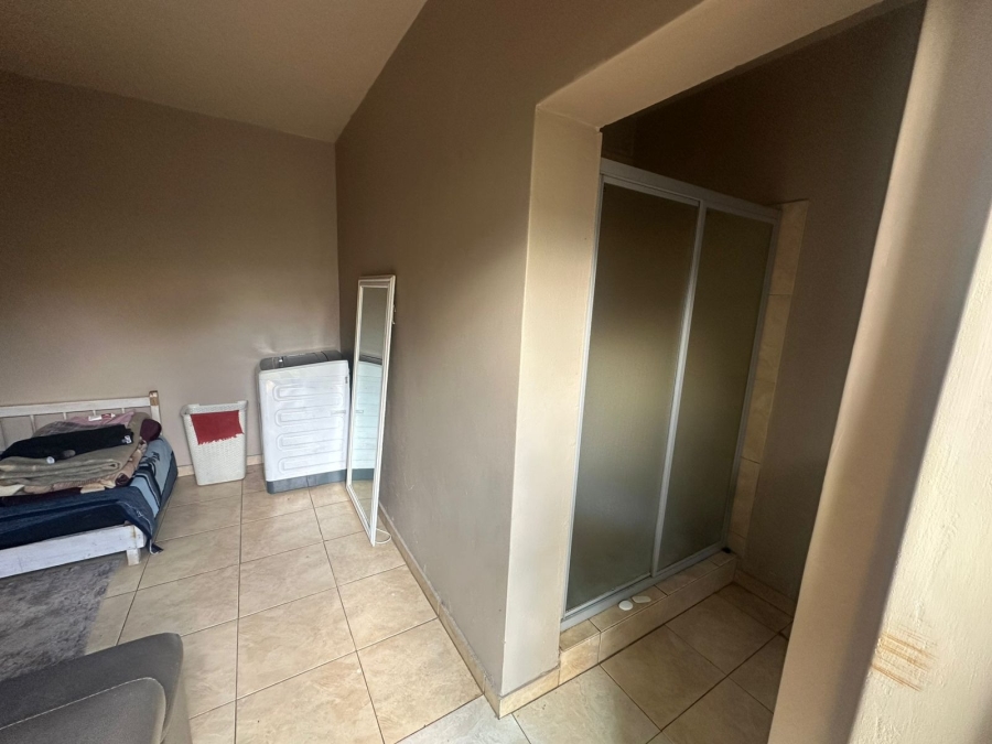 7 Bedroom Property for Sale in Midstream Estate Gauteng