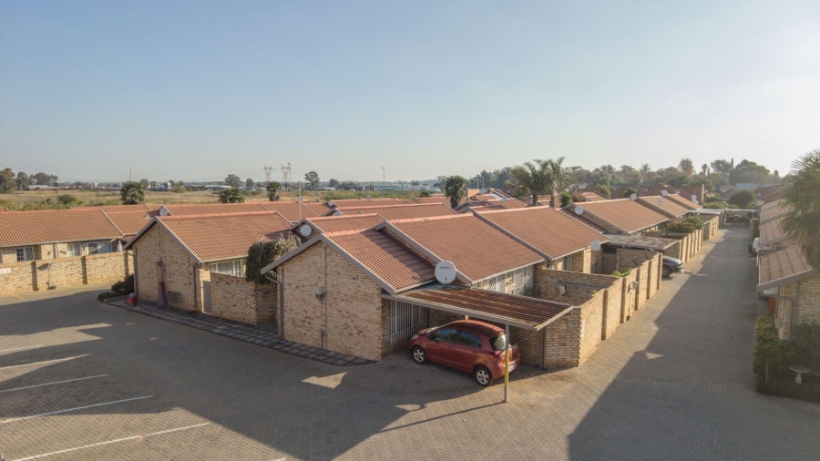 3 Bedroom Property for Sale in Brentwood Park AH Gauteng