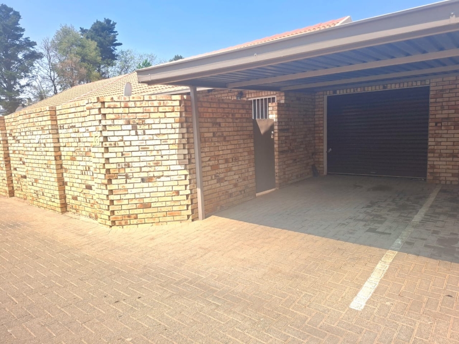 3 Bedroom Property for Sale in Brentwood Park AH Gauteng